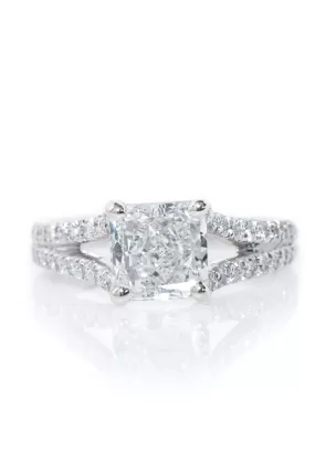 Oster Collection Starburst Split Shank Diamond Ring